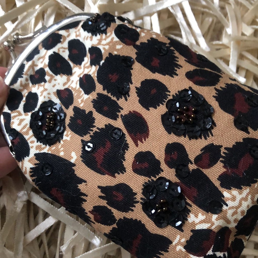 Key pouch - Picture 2 of 6